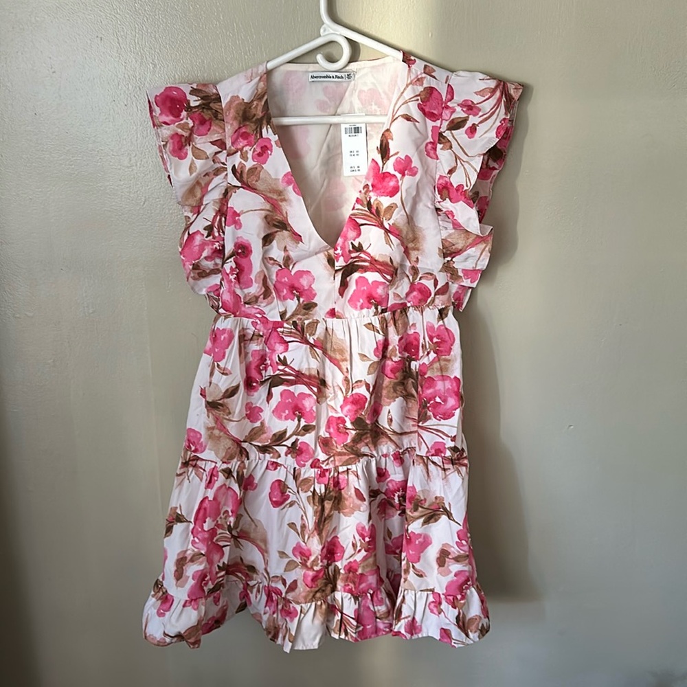 Gorgeous pink floral dress from Abercrombie size medium tall